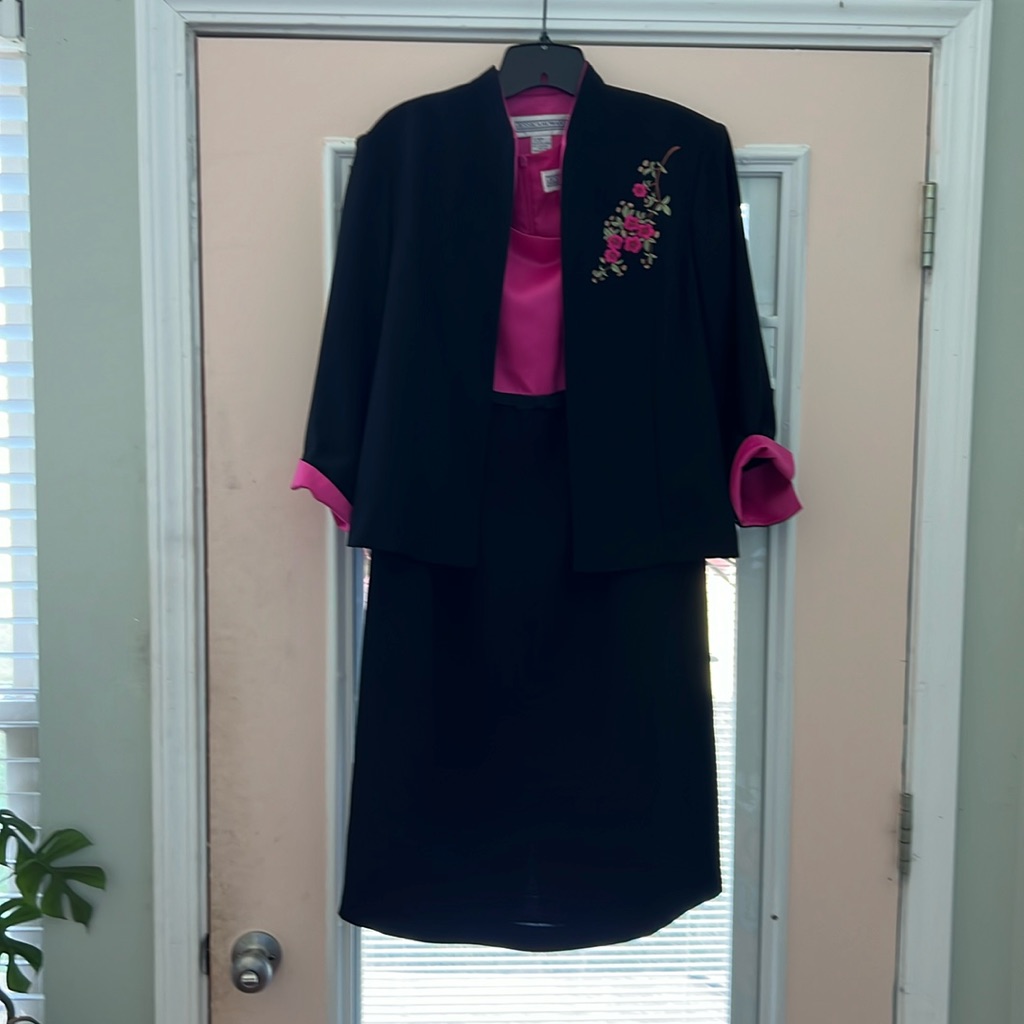 Jessica Howard Two Piece Outfit